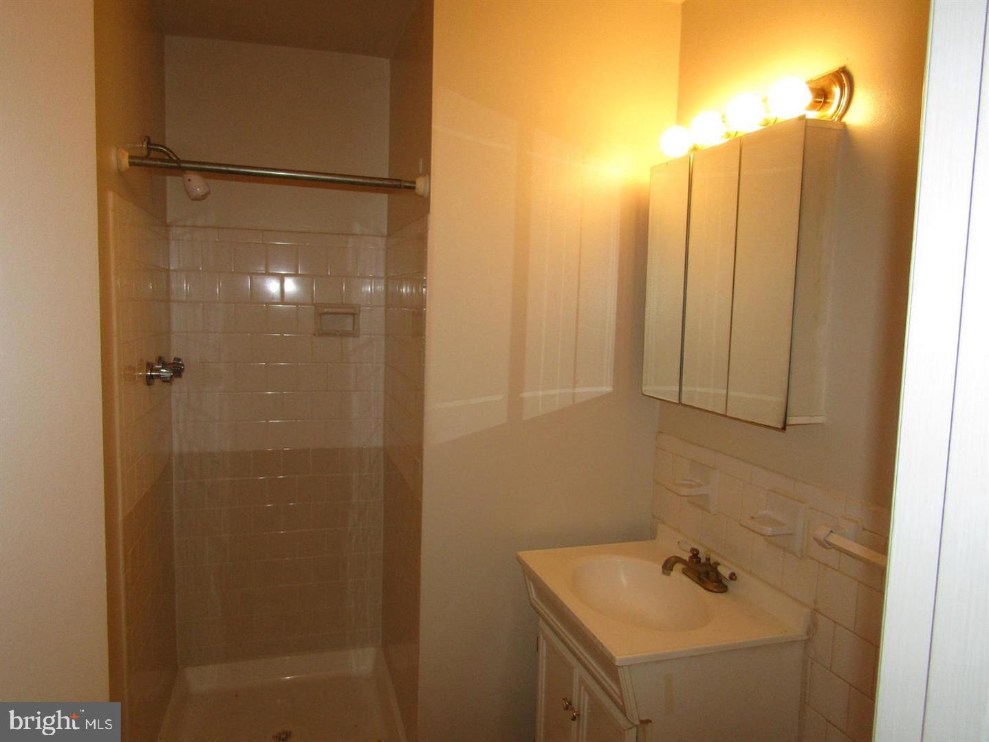 708 College PARKWAY Unit: 3-708