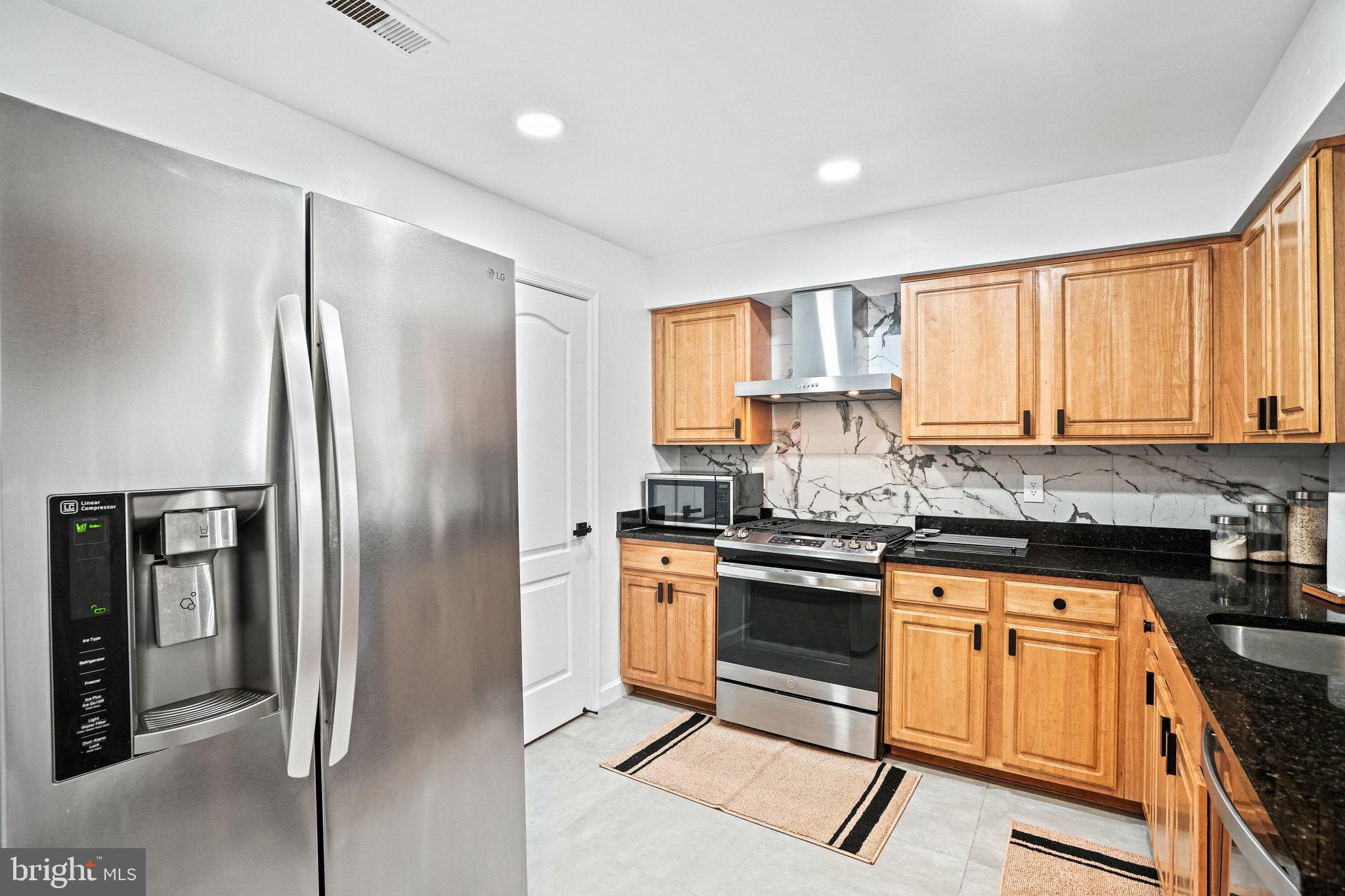 3912 Chesterwood DRIVE Unit: 3912