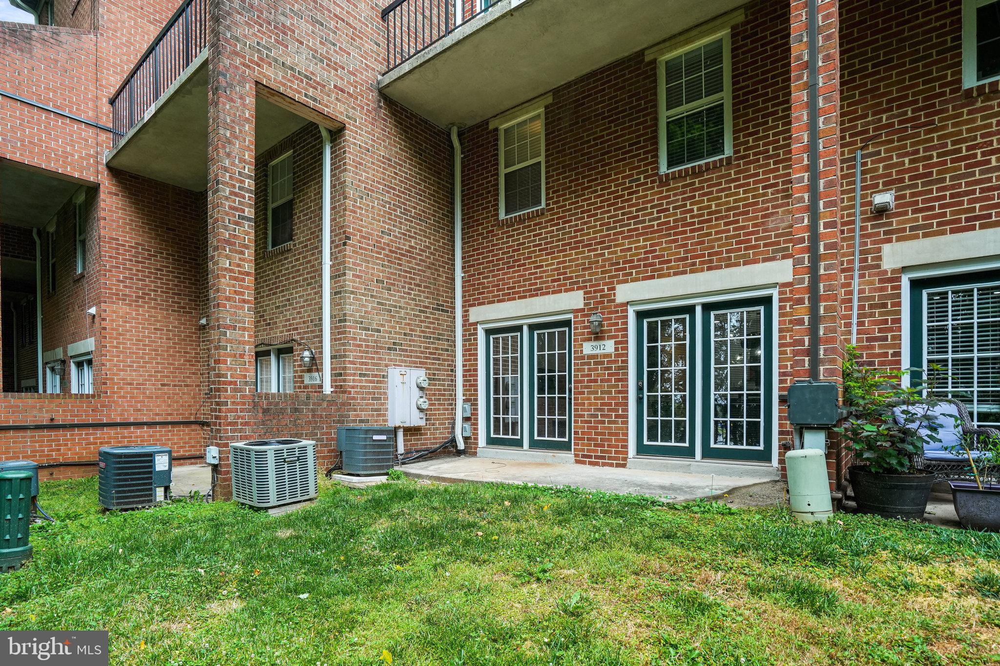 3912 Chesterwood DRIVE Unit: 3912