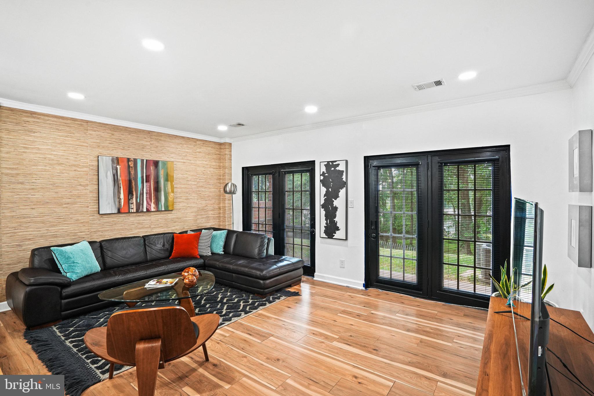 3912 Chesterwood DRIVE Unit: 3912