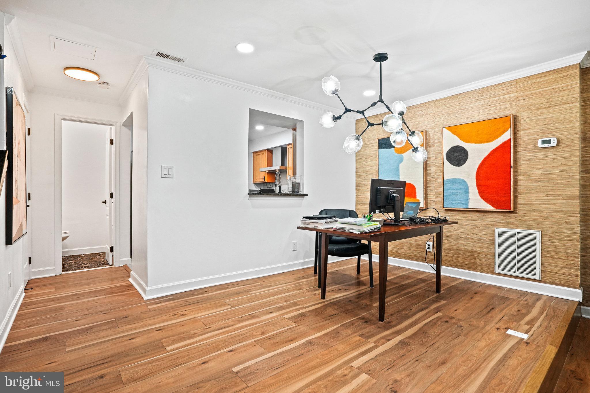 3912 Chesterwood DRIVE Unit: 3912