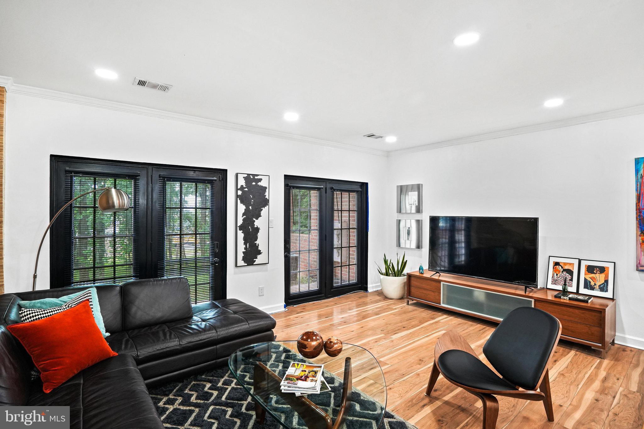 3912 Chesterwood DRIVE Unit: 3912
