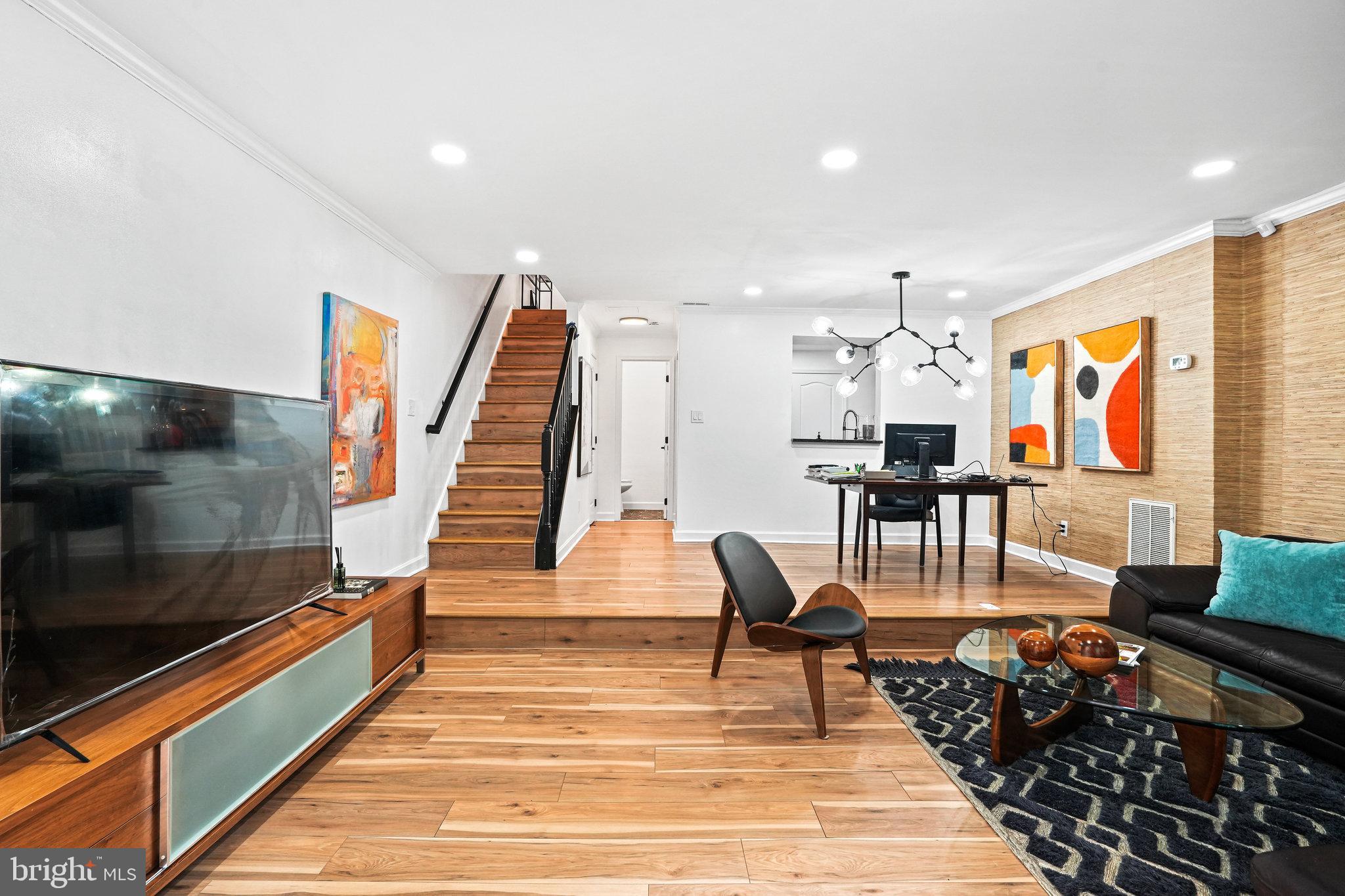 3912 Chesterwood DRIVE Unit: 3912
