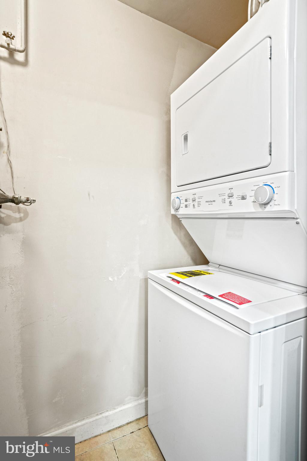 3912 Chesterwood DRIVE Unit: 3912