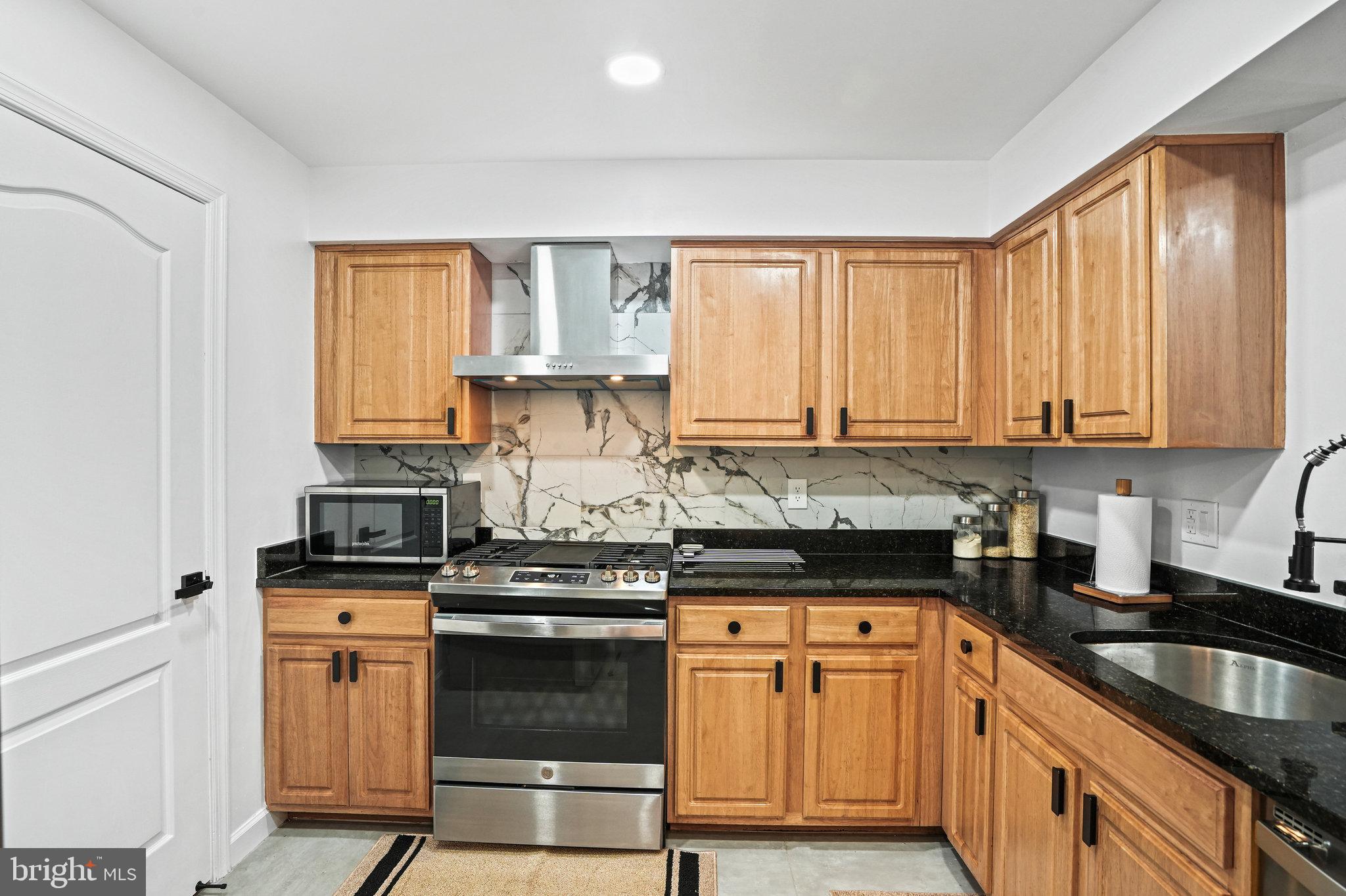 3912 Chesterwood DRIVE Unit: 3912