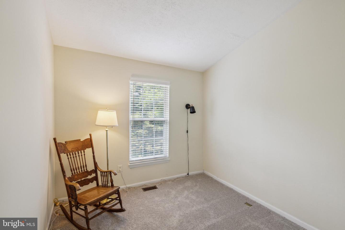 8 Beacon Hill WAY