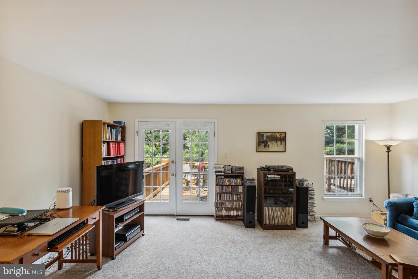8 Beacon Hill WAY