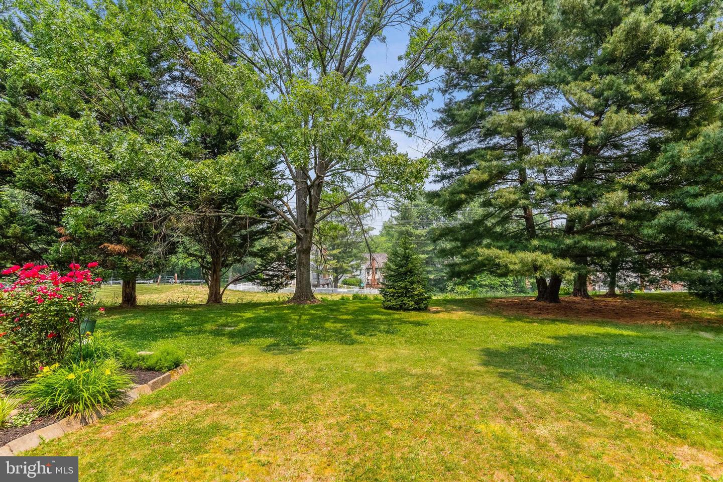 8 Beacon Hill WAY