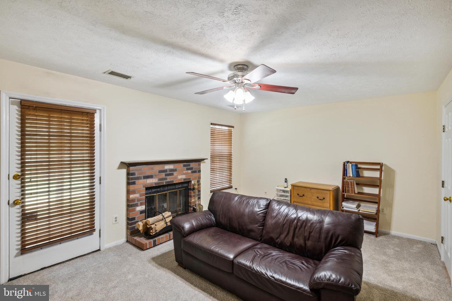 8 Beacon Hill WAY