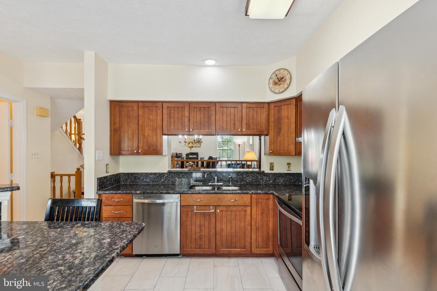 8 Beacon Hill WAY