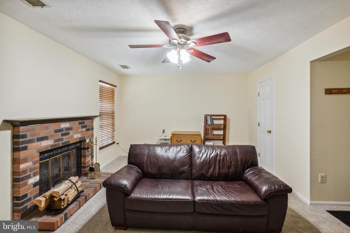 8 Beacon Hill WAY