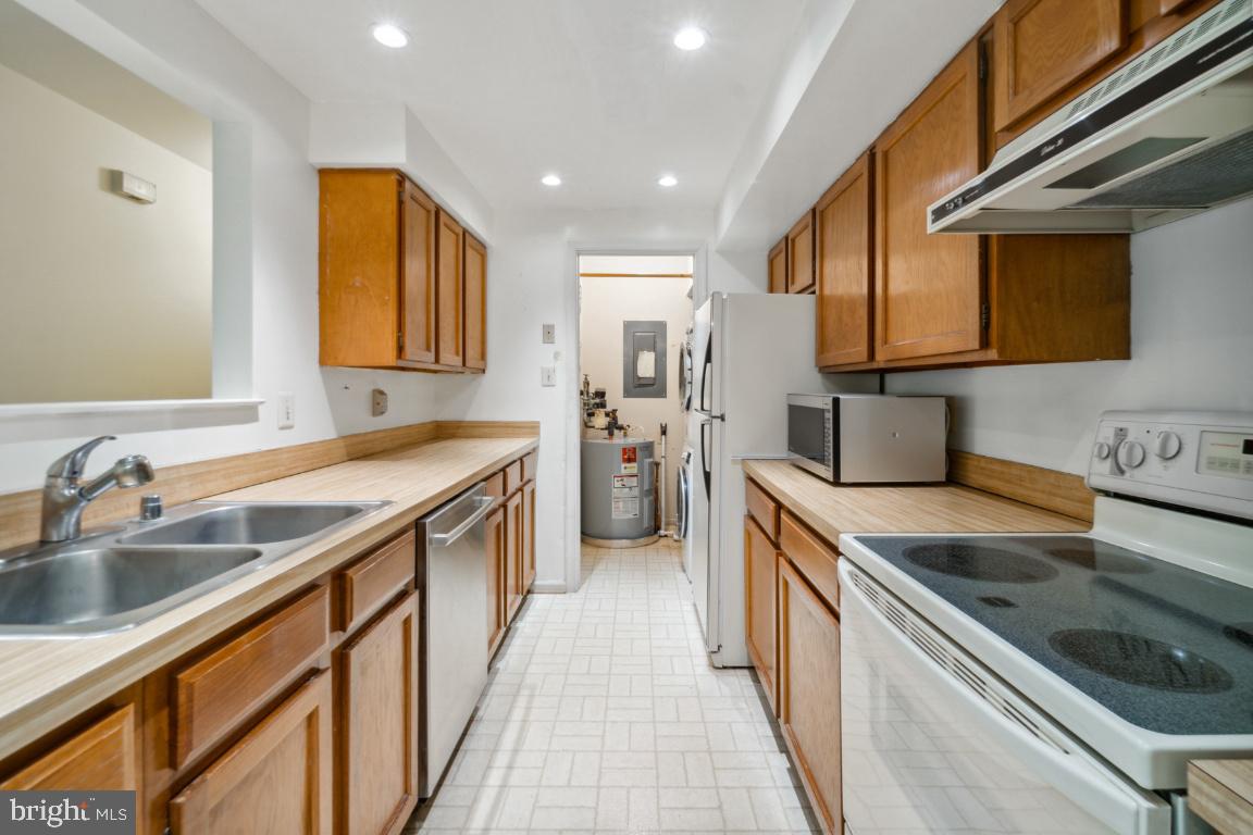 20609 Shadyside WAY Unit: 92-6