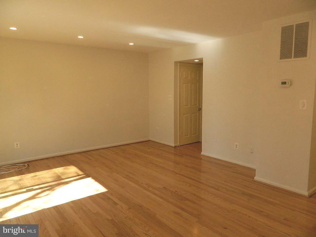 10026 Maple Leaf DRIVE