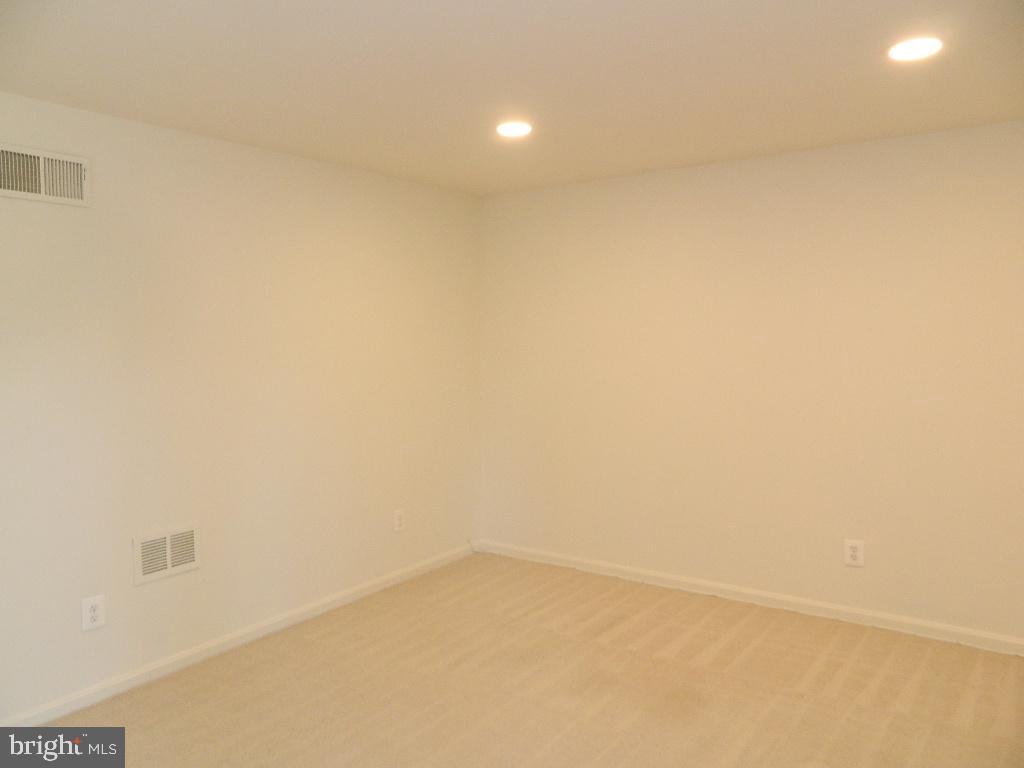10026 Maple Leaf DRIVE