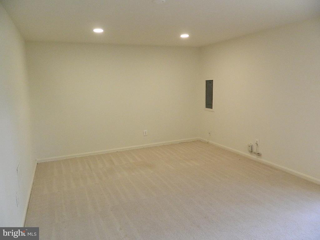10026 Maple Leaf DRIVE