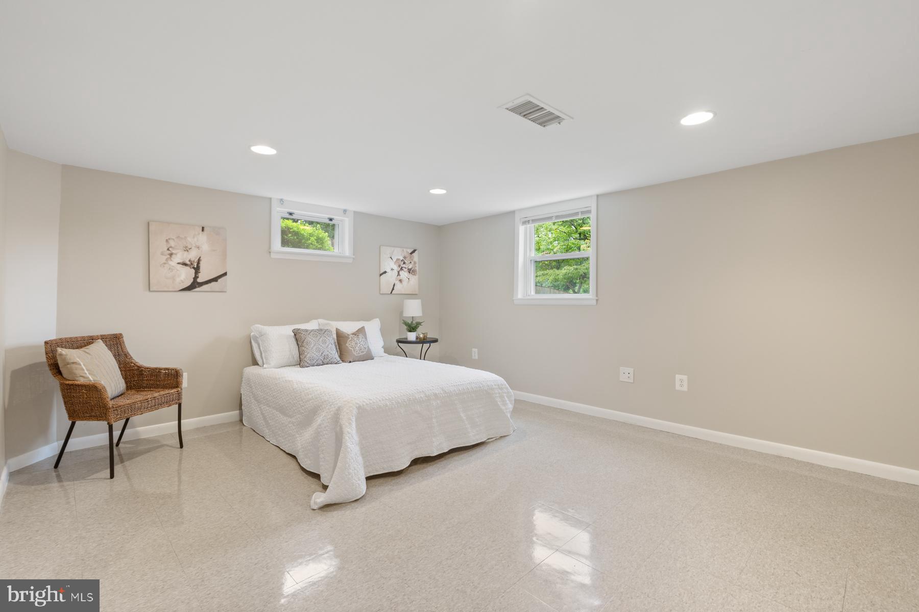 11901 Ashley DRIVE