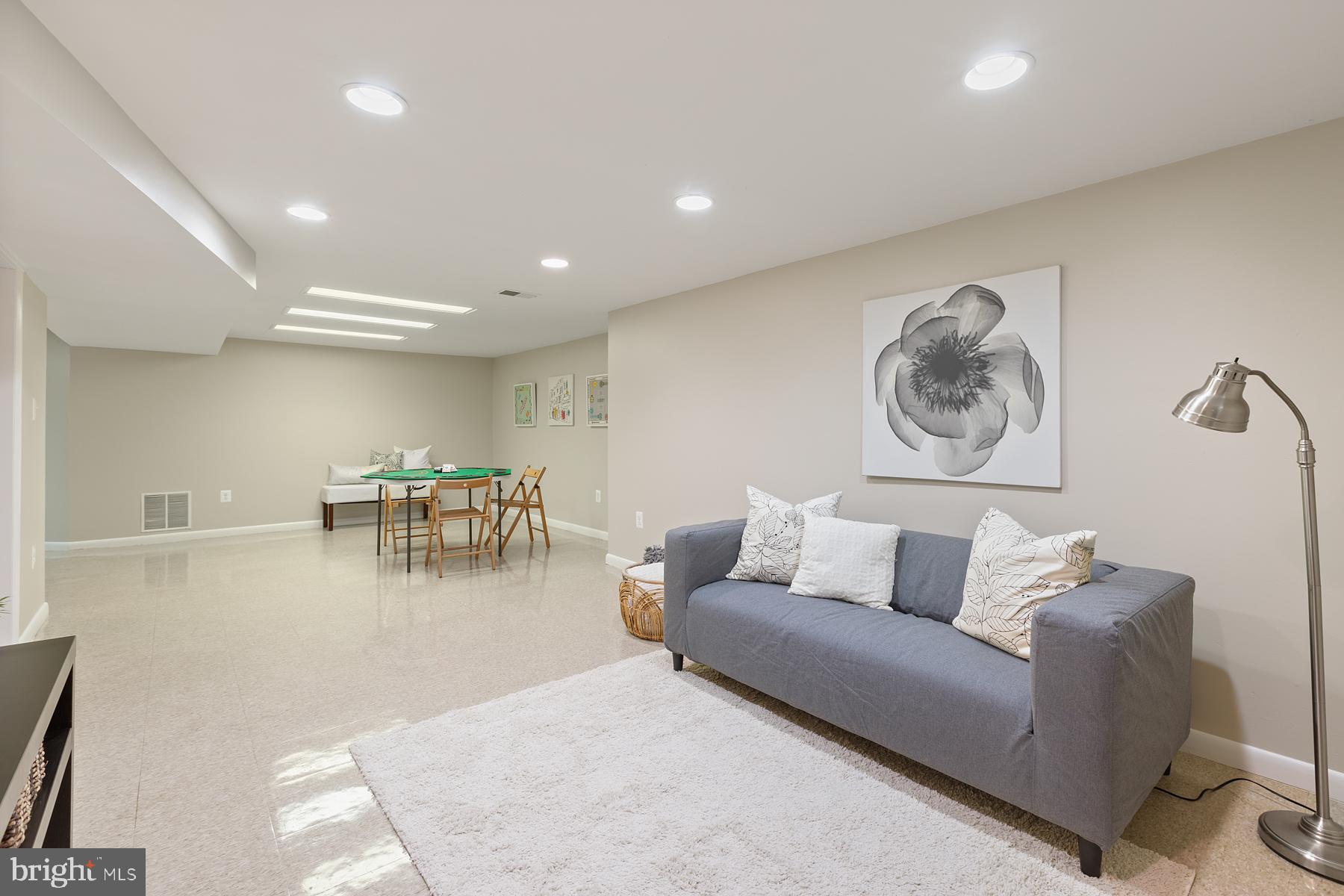 11901 Ashley DRIVE