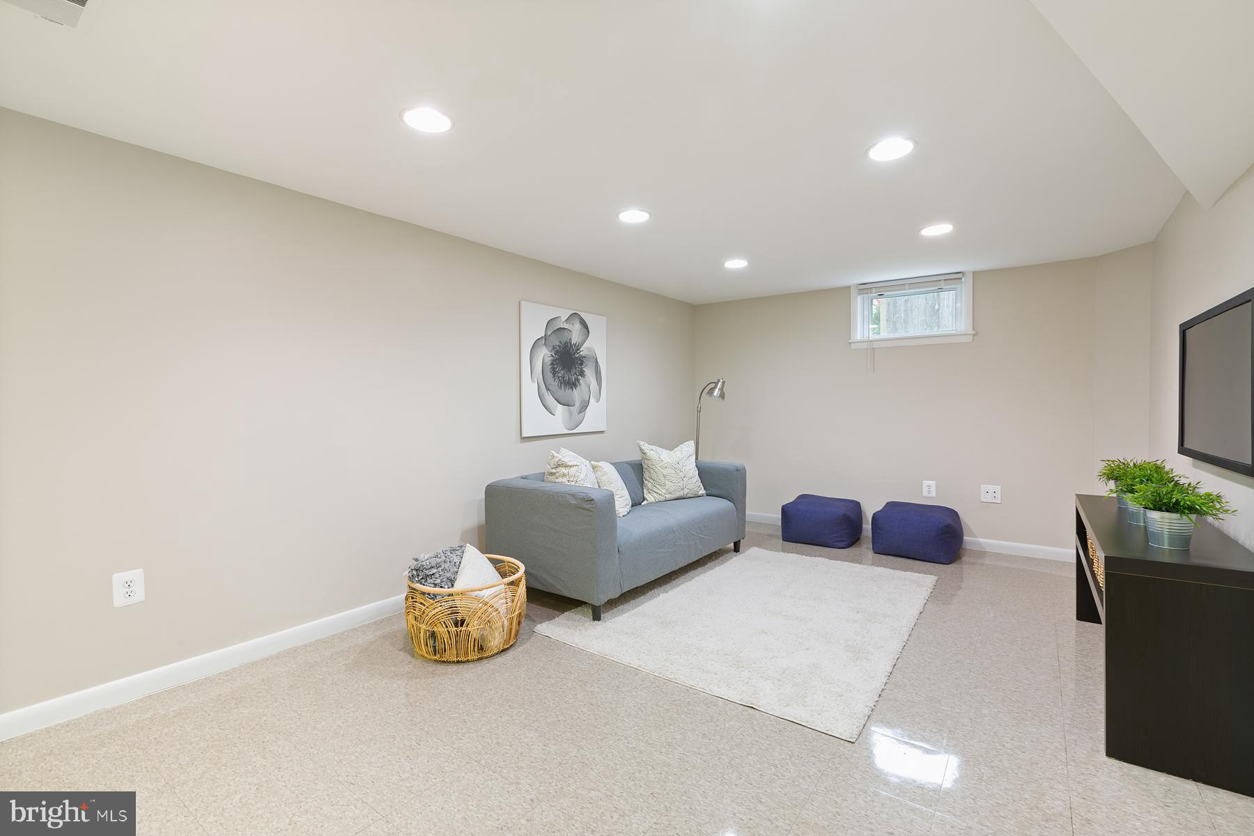 11901 Ashley DRIVE
