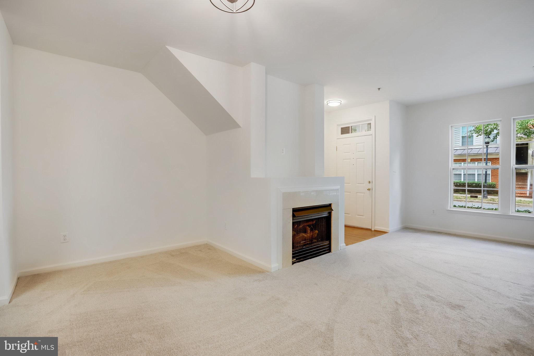 627 Main STREET Unit: 627-A