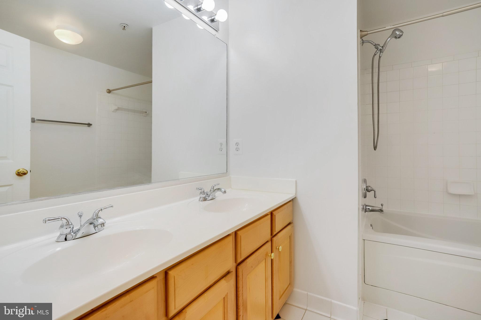 627 Main STREET Unit: 627-A