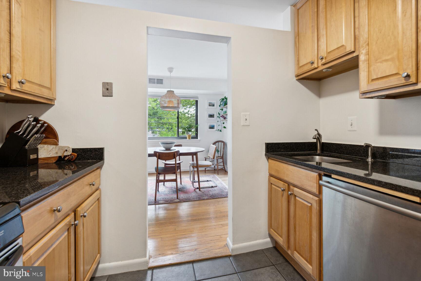 407 Tulip AVENUE Unit: 201