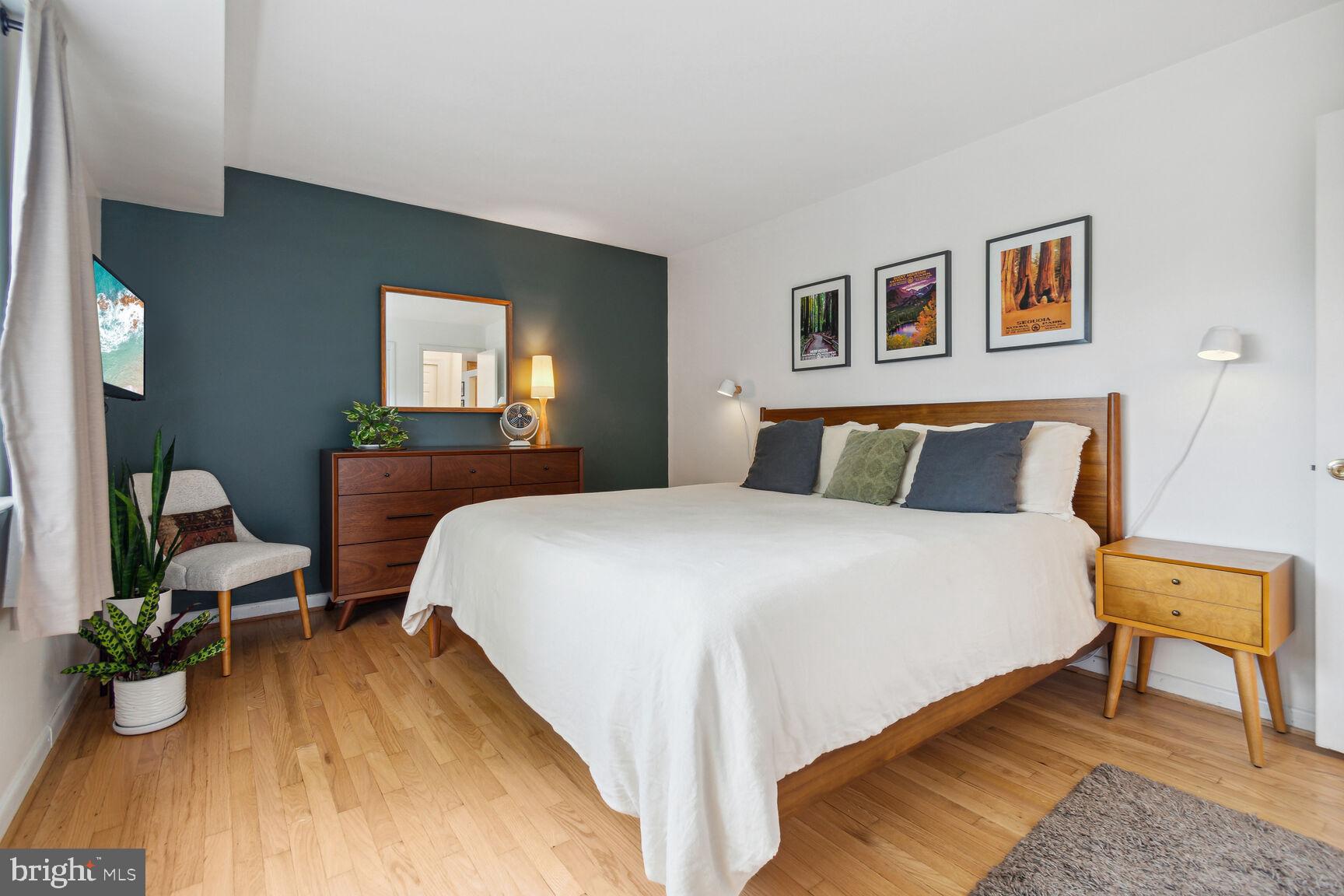 407 Tulip AVENUE Unit: 201