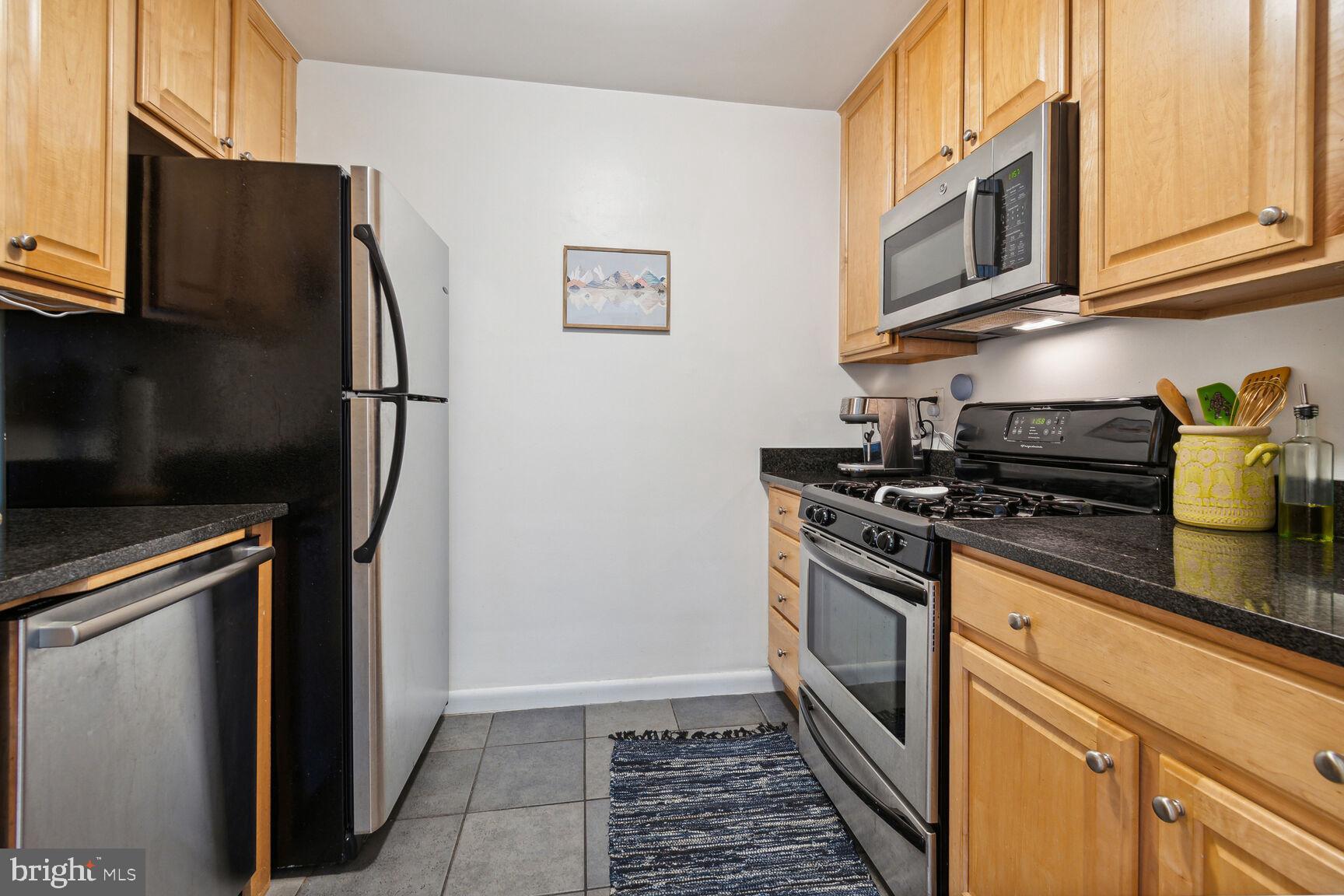407 Tulip AVENUE Unit: 201
