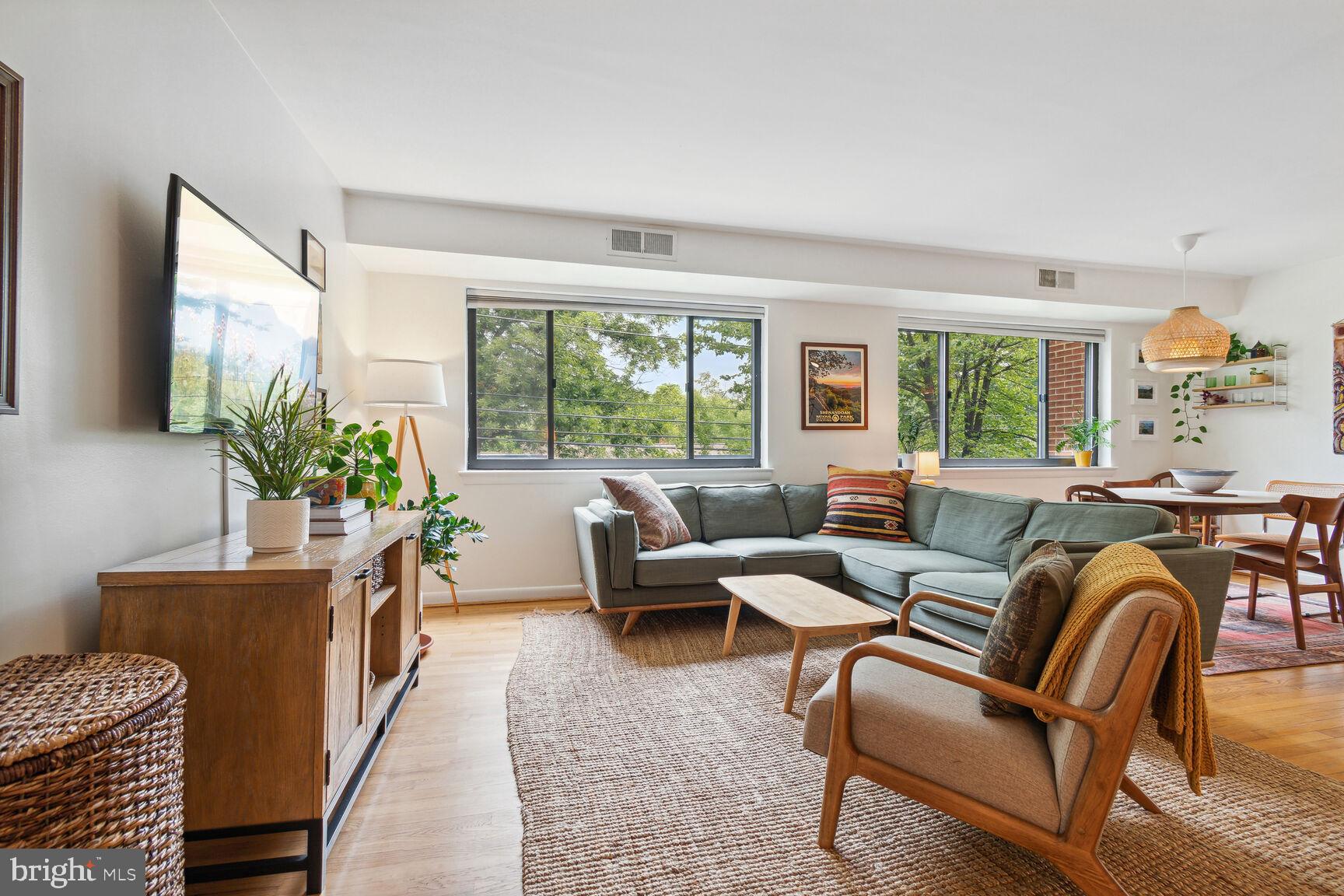 407 Tulip AVENUE Unit: 201