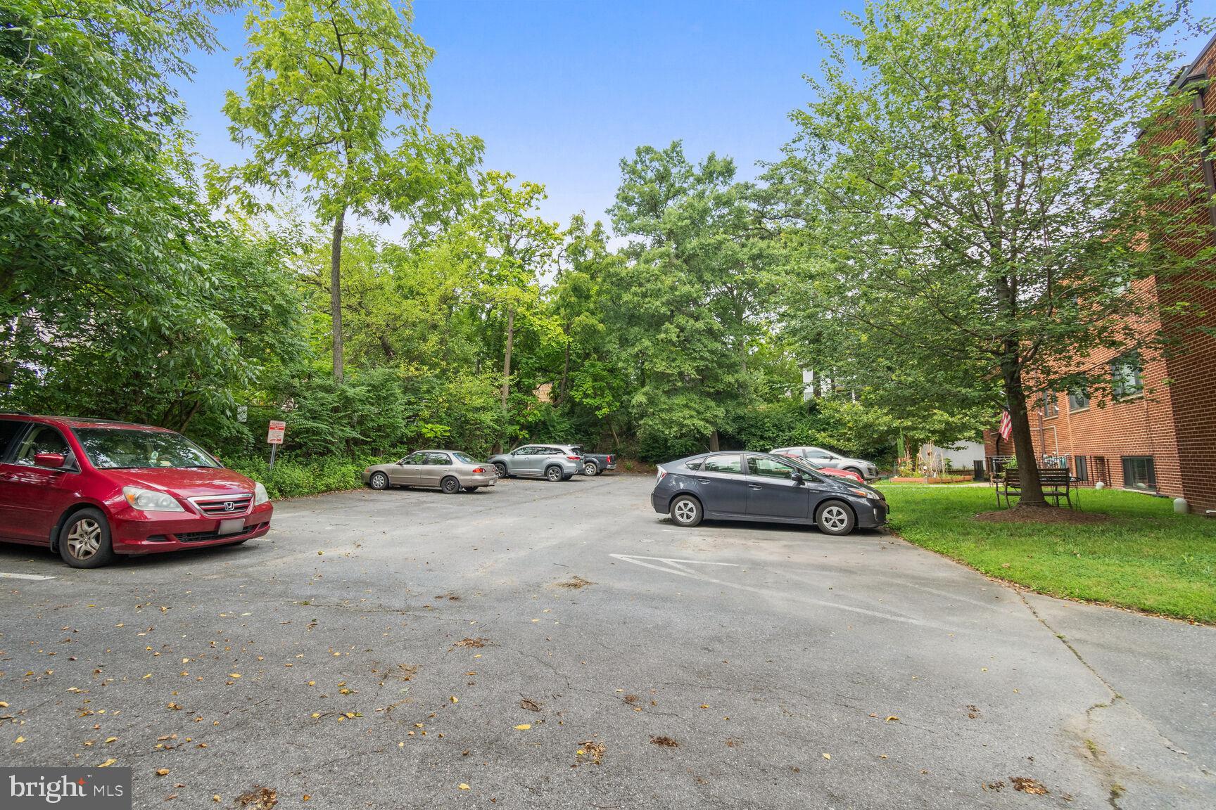 407 Tulip AVENUE Unit: 201
