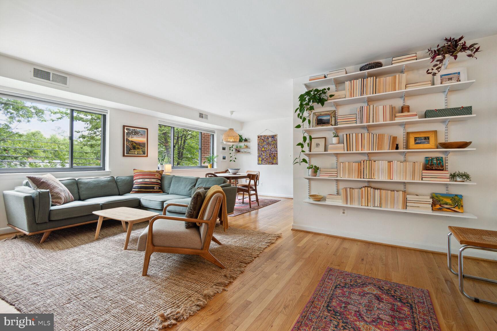 407 Tulip AVENUE Unit: 201