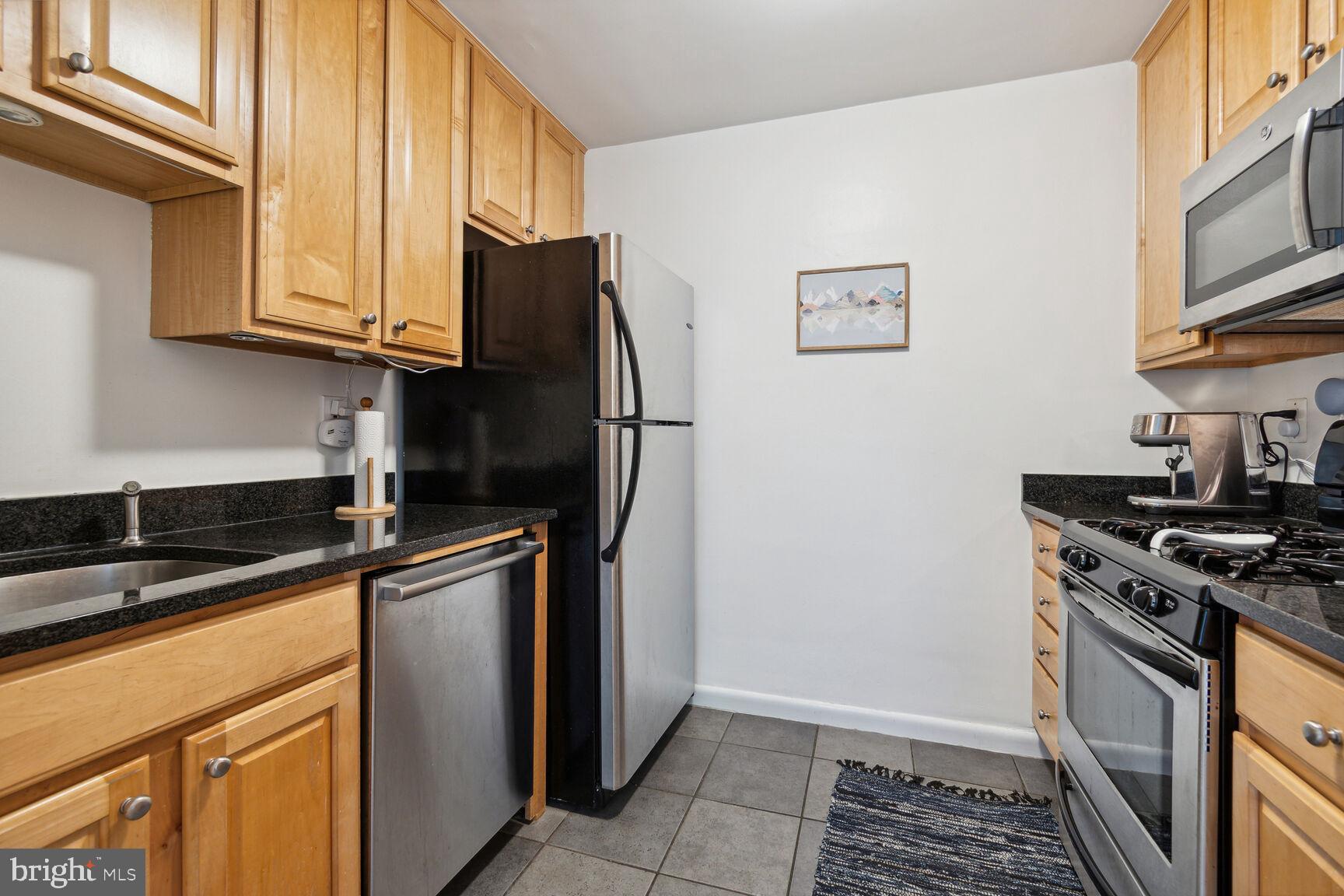 407 Tulip AVENUE Unit: 201