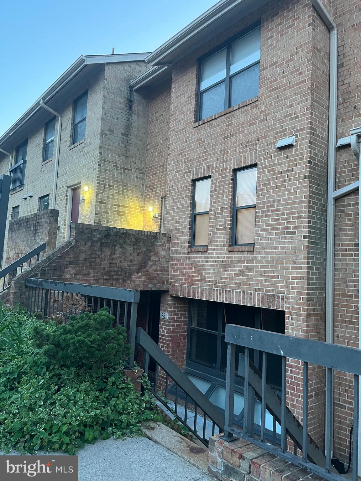 28 Dudley COURT Unit: 14
