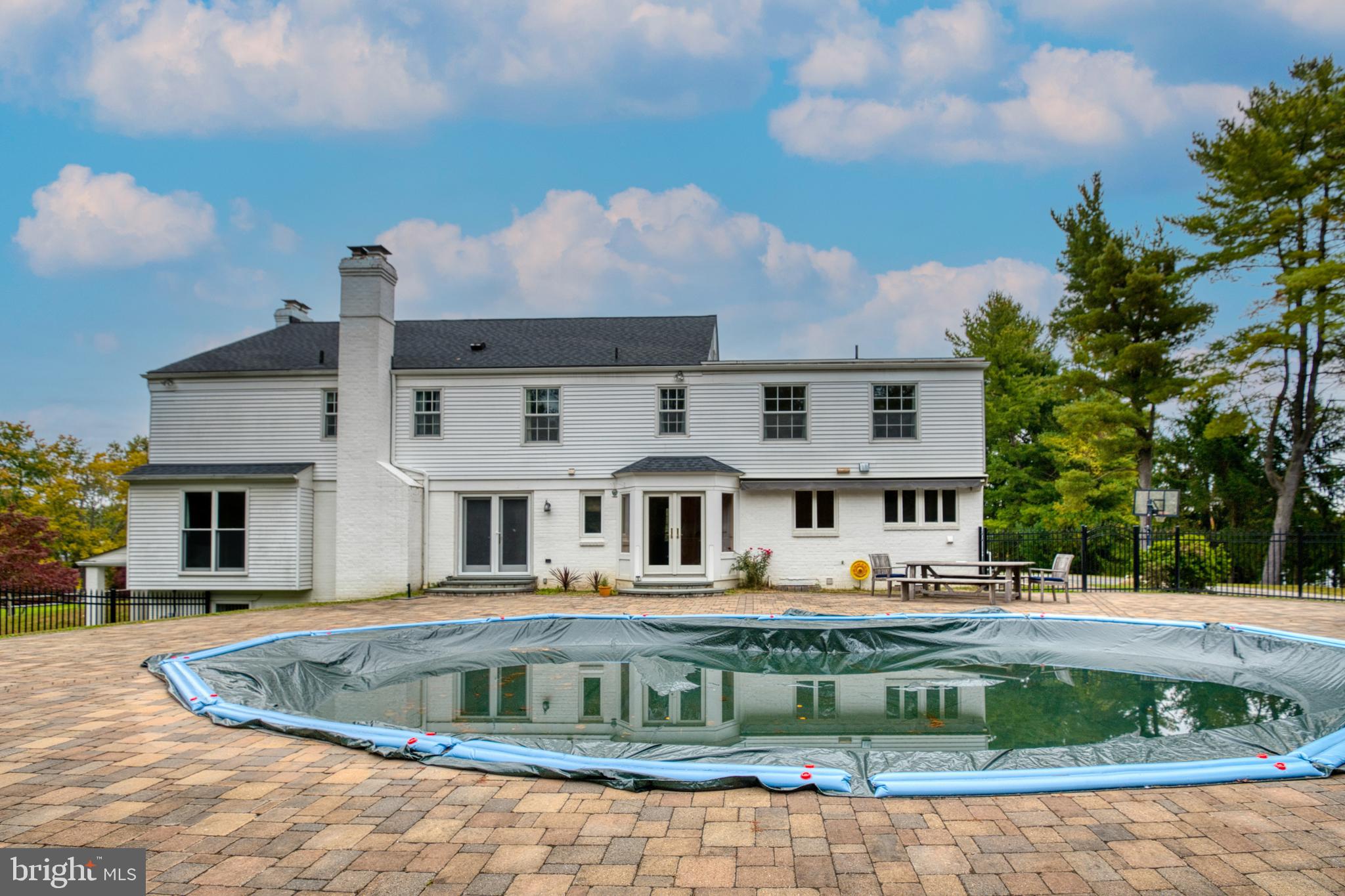 11008 Homeplace LANE