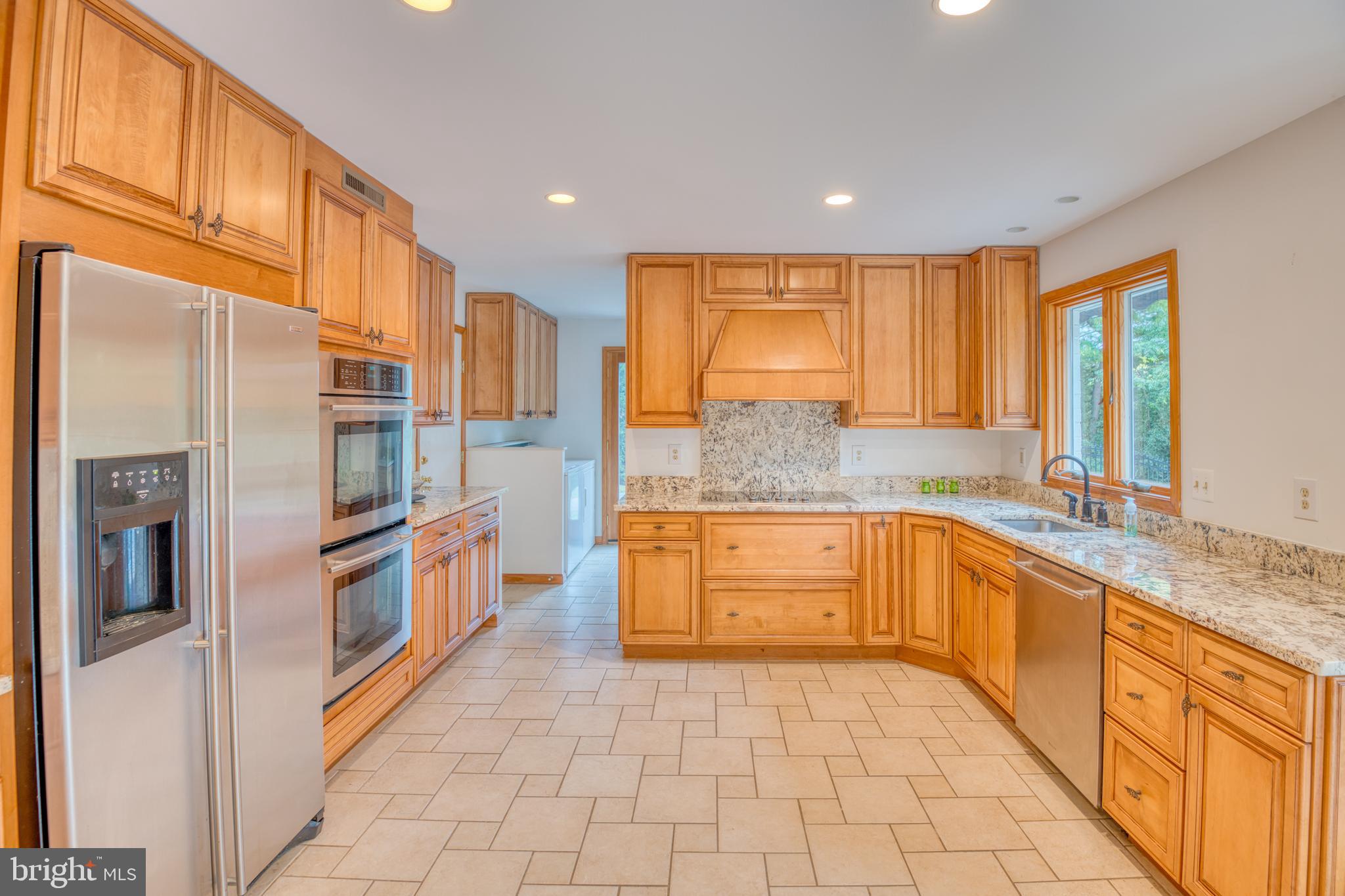 11008 Homeplace LANE