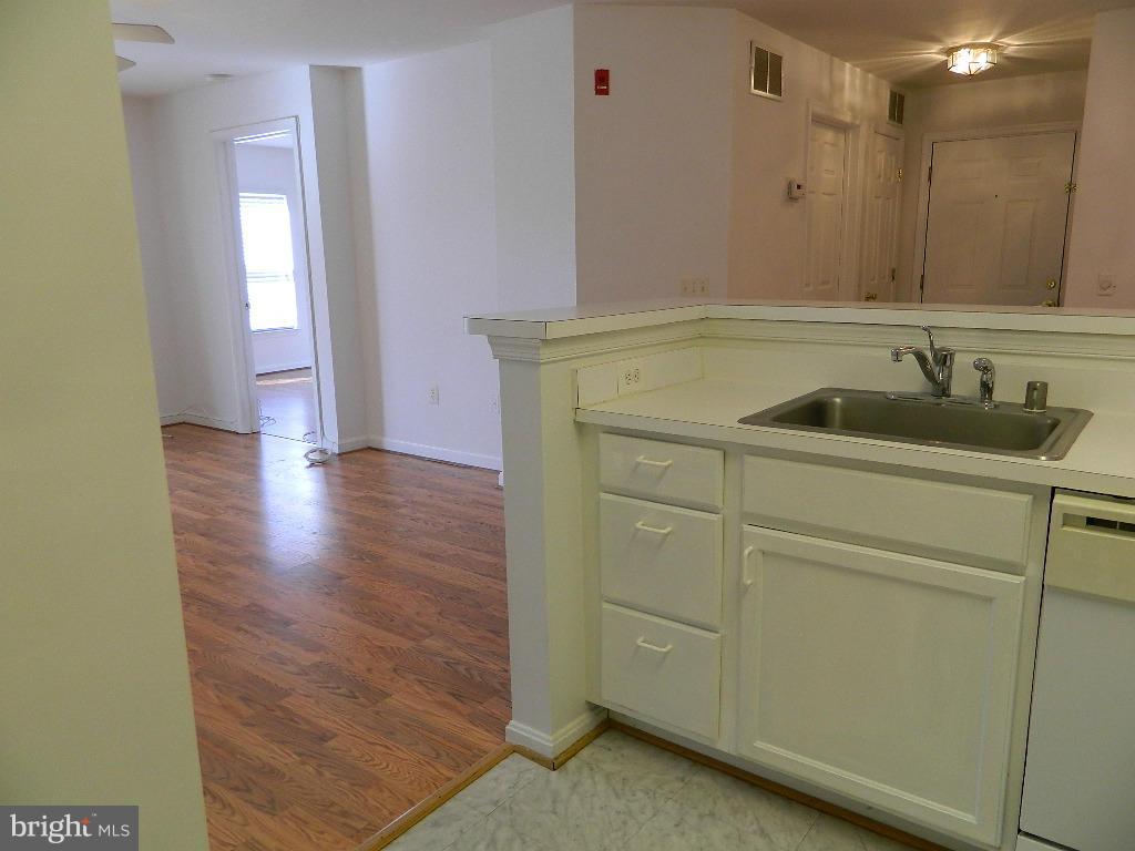 13300 Kilmarnock WAY Unit: 7-J