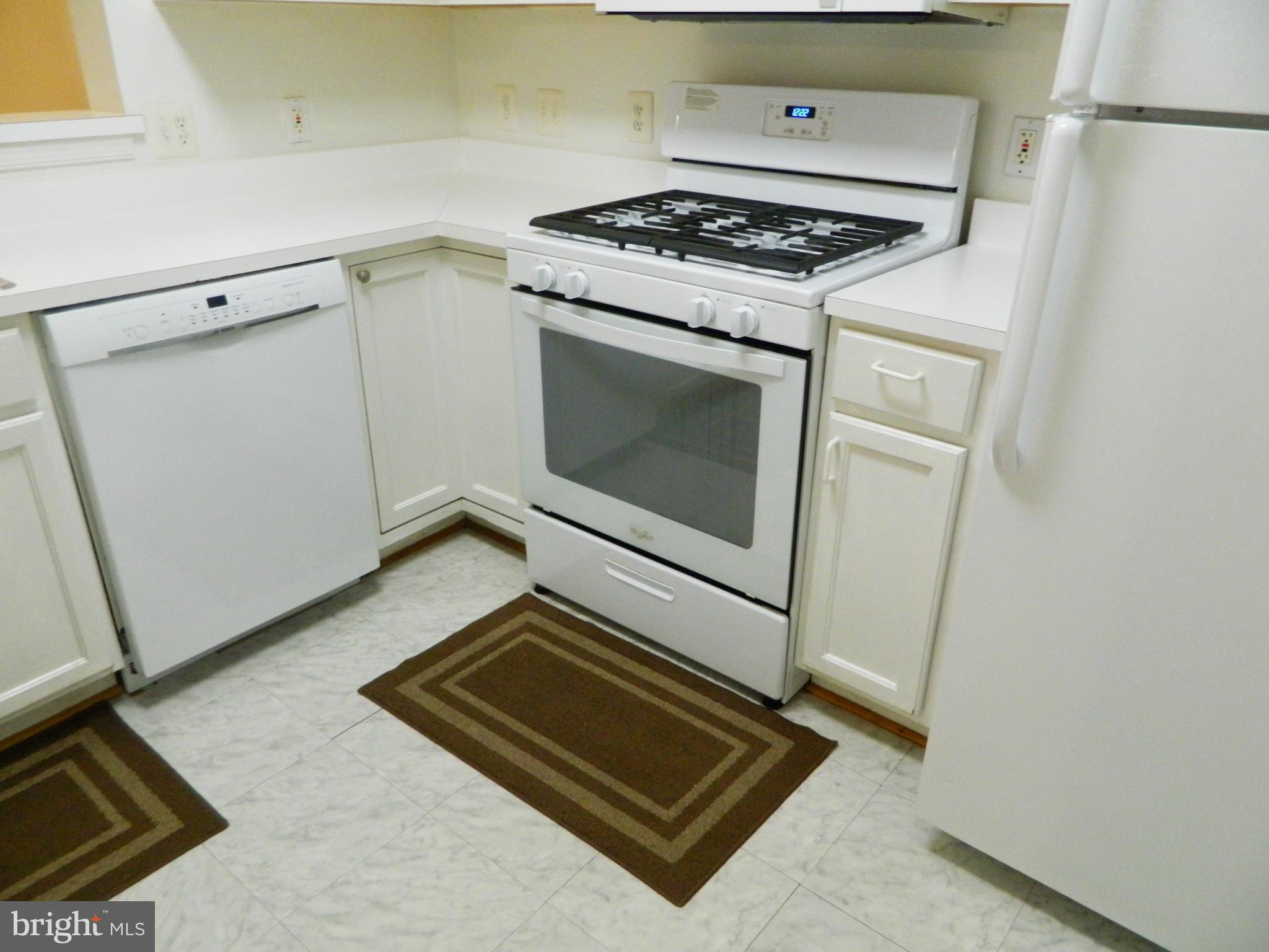 13300 Kilmarnock WAY Unit: 7-J