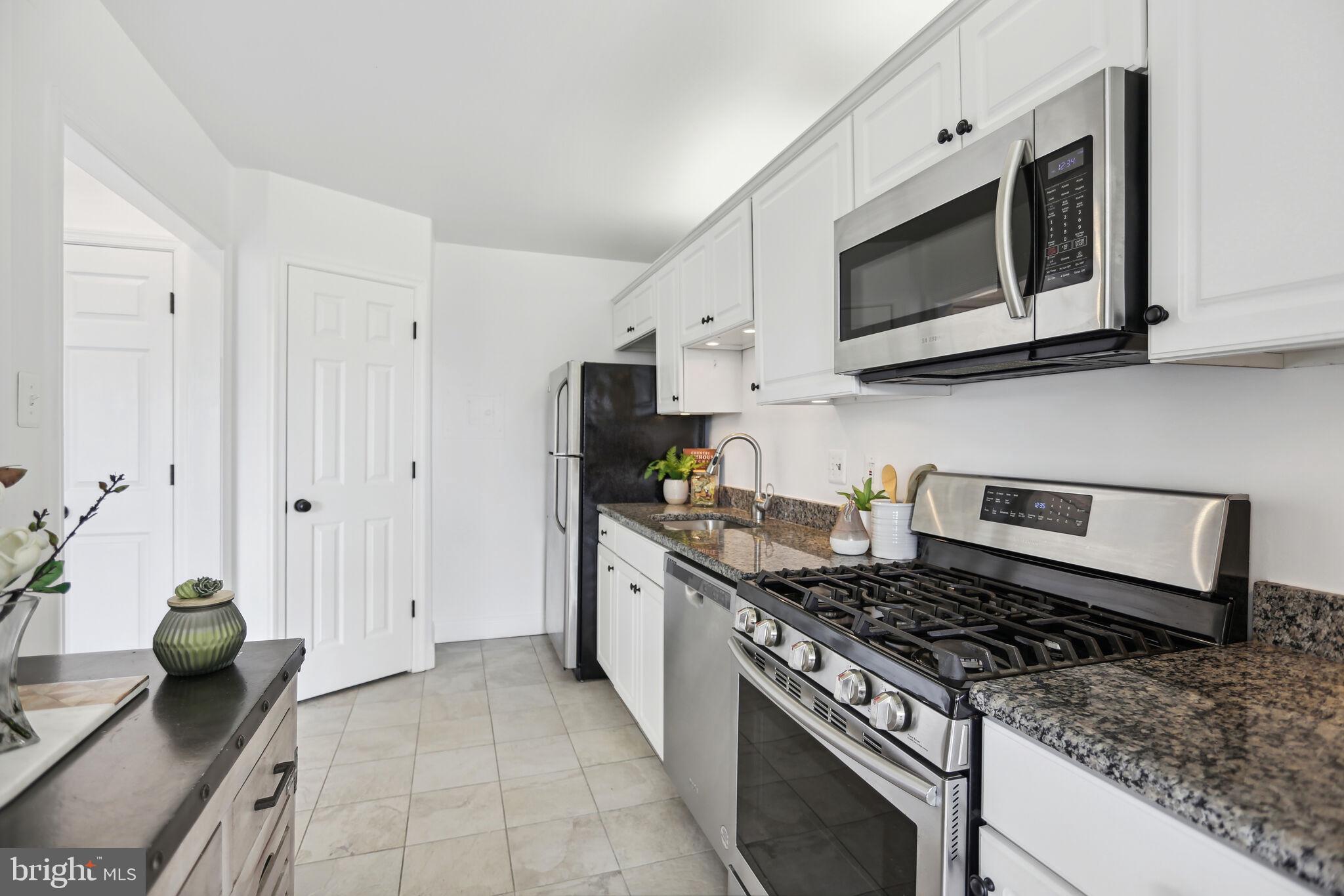 4515 Willard AVENUE Unit: 1108S