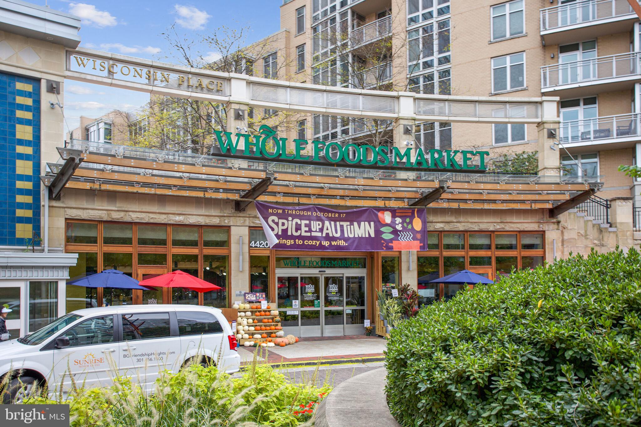 4515 Willard AVENUE Unit: 1108S