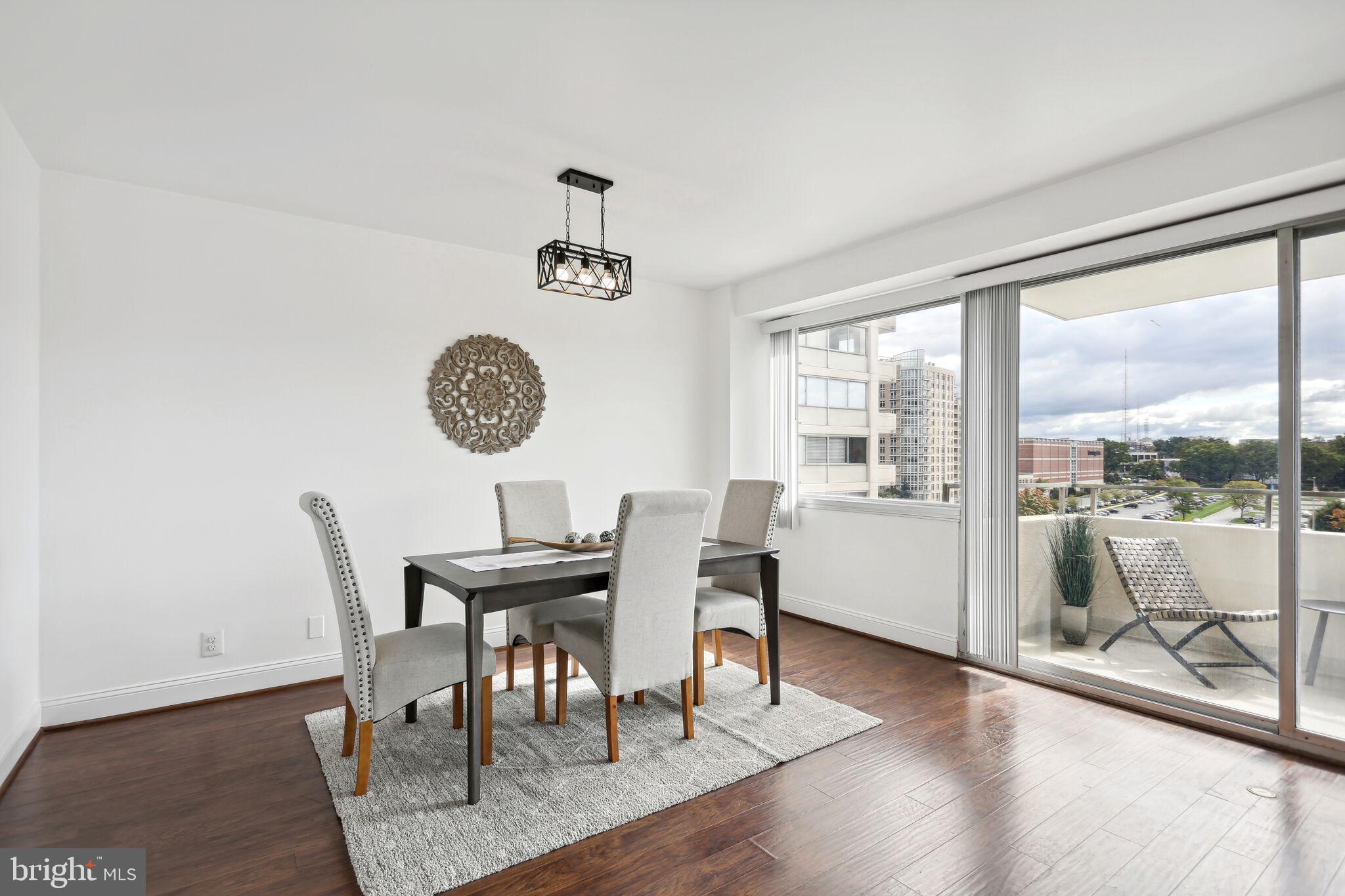 4515 Willard AVENUE Unit: 1108S