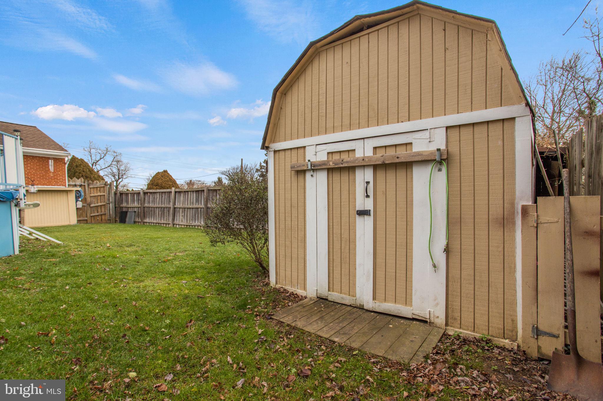 409 McArthur DRIVE