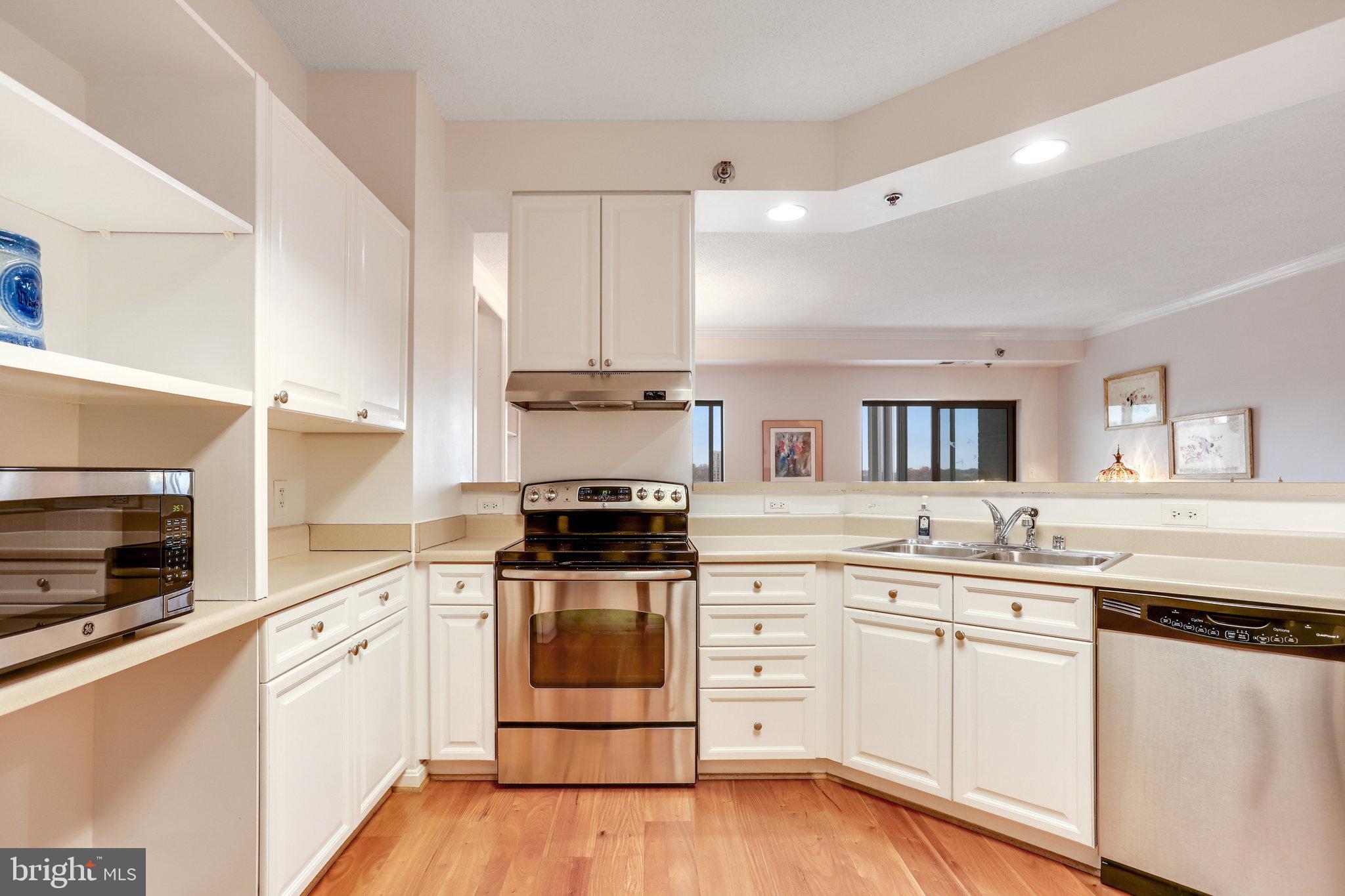3005 S Leisure World BOULEVARD Unit: 809