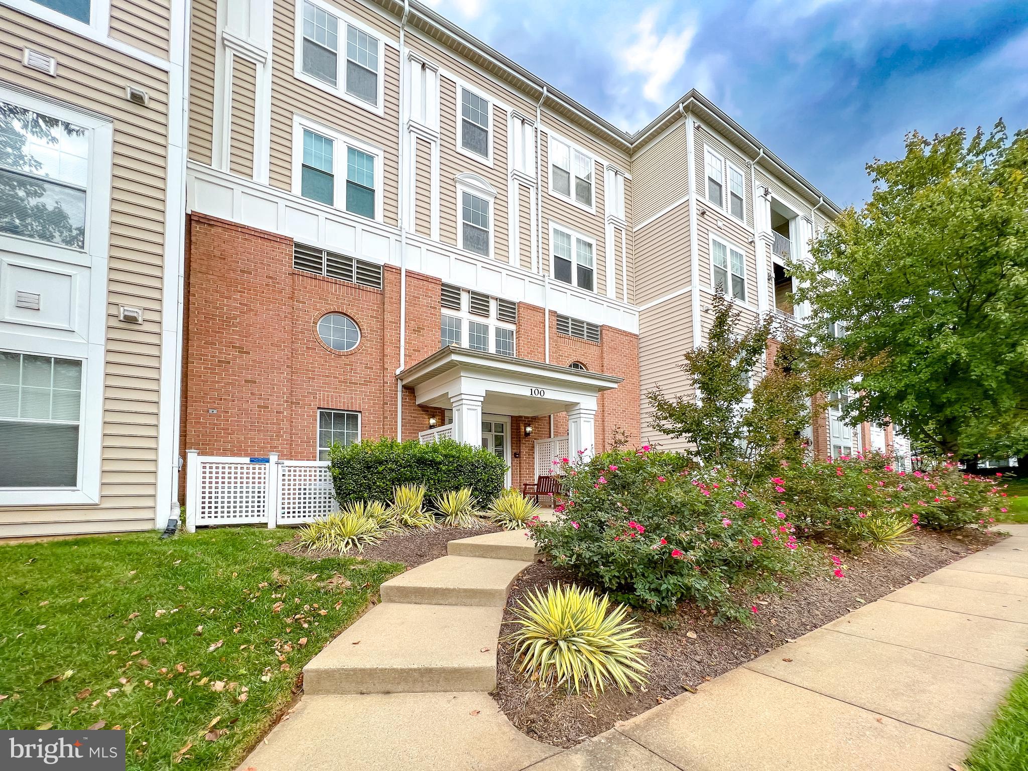 100 Watkins Pond BOULEVARD Unit: 2-203