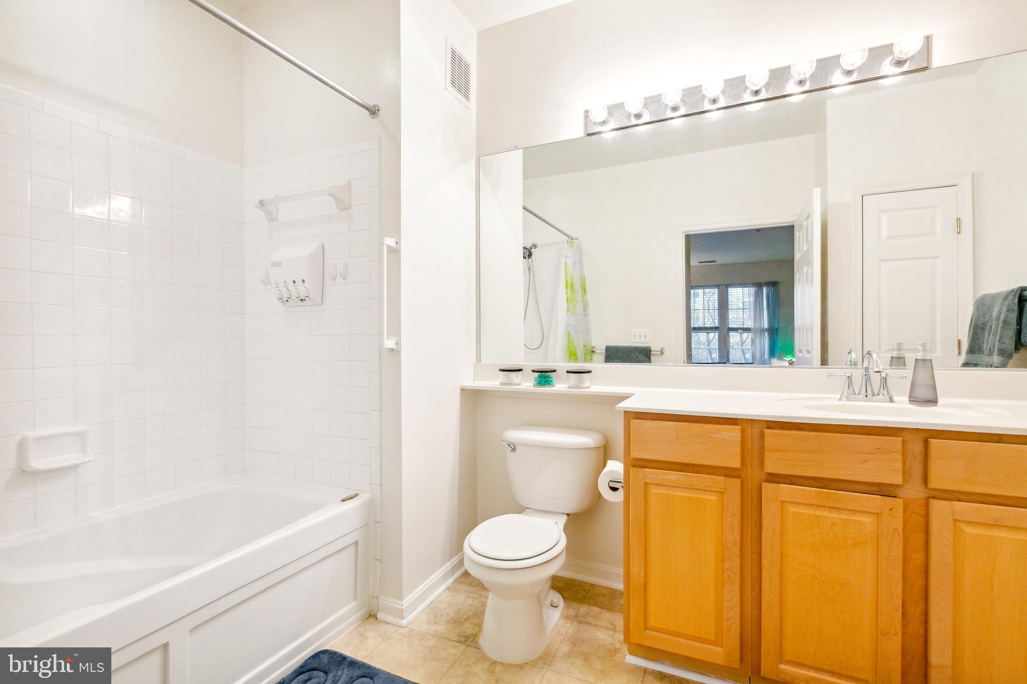 100 Watkins Pond BOULEVARD Unit: 2-203