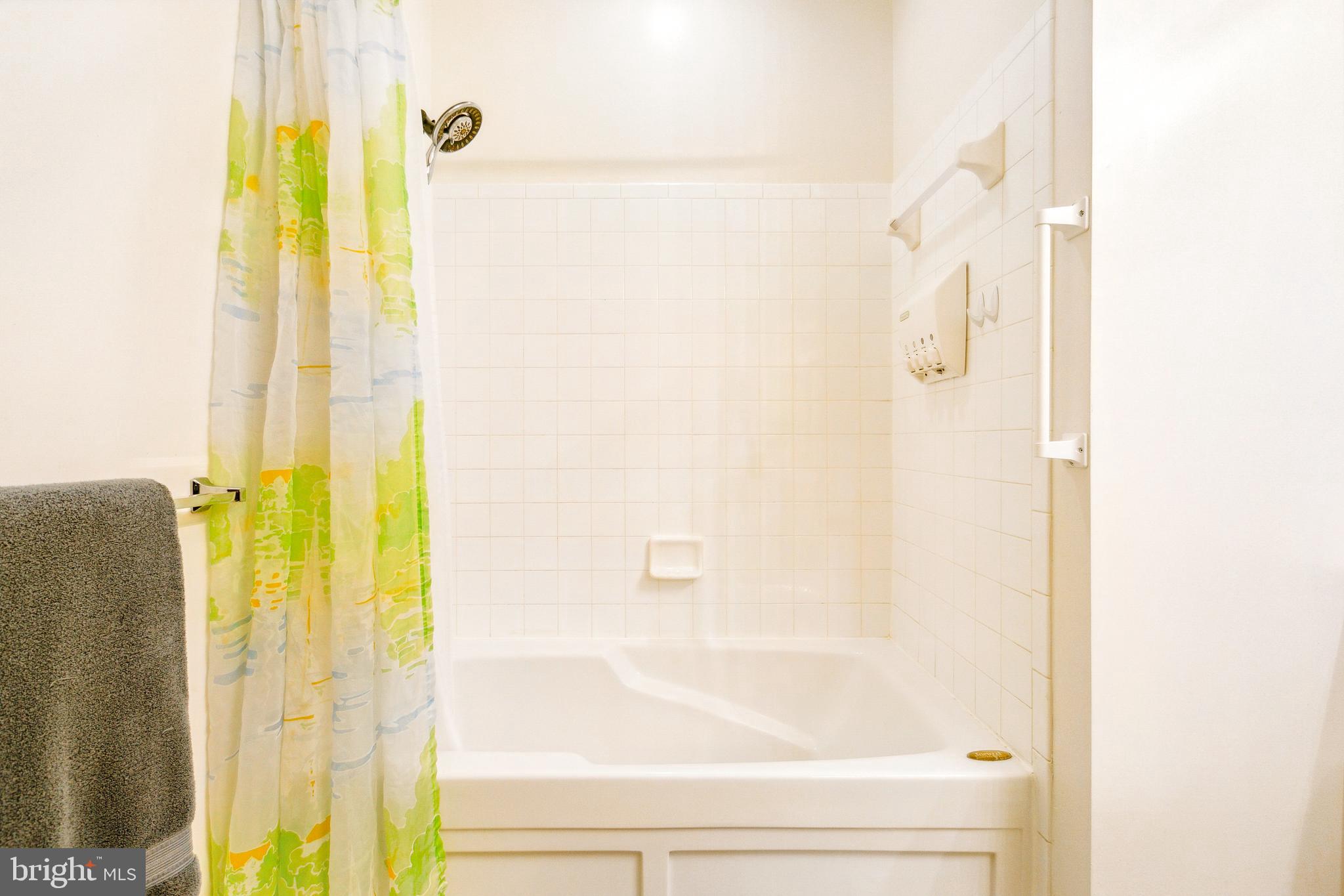100 Watkins Pond BOULEVARD Unit: 2-203