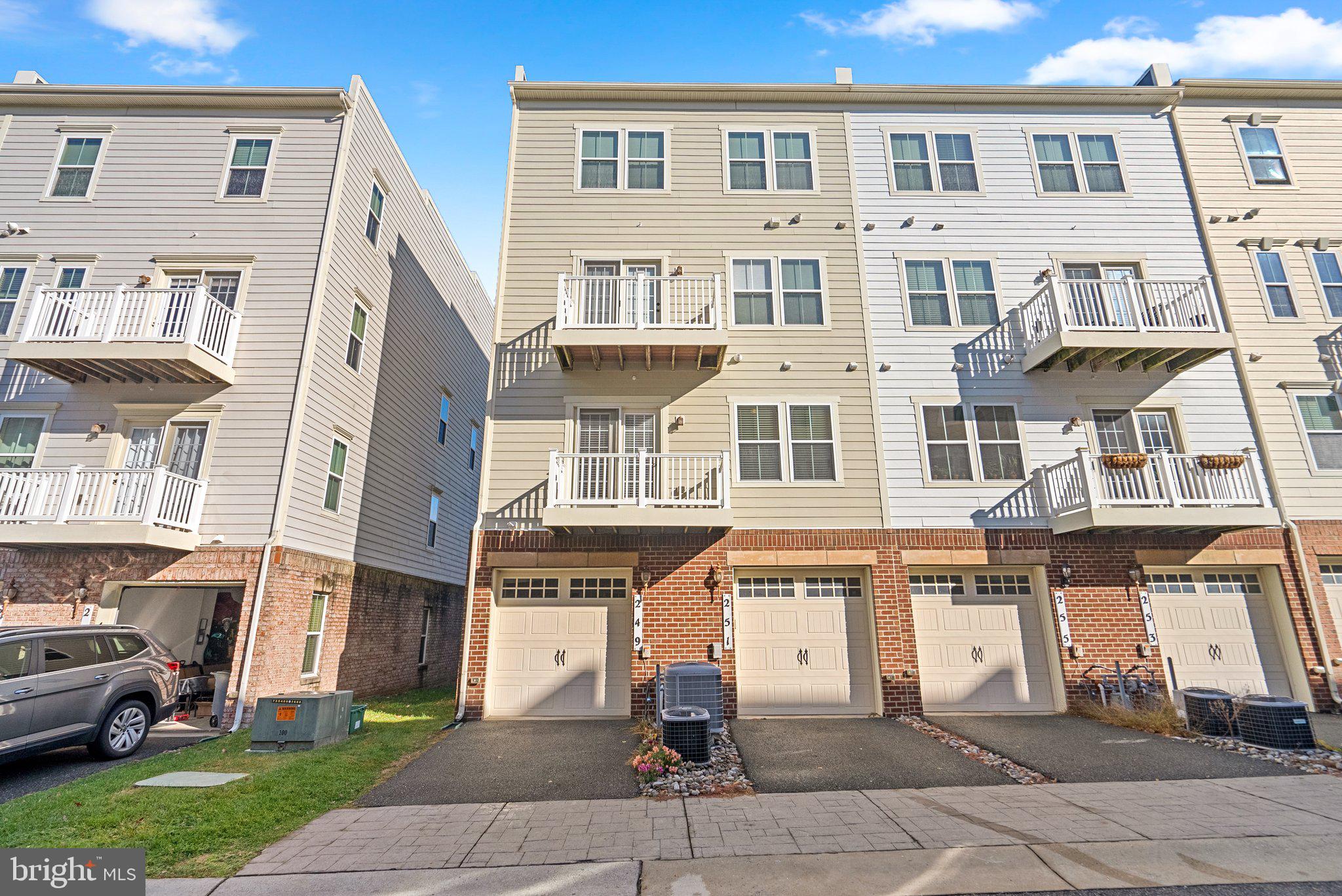 249 Community Center Ave #249