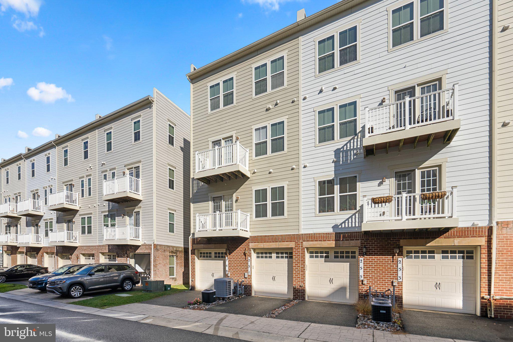 249 Community Center Ave #249
