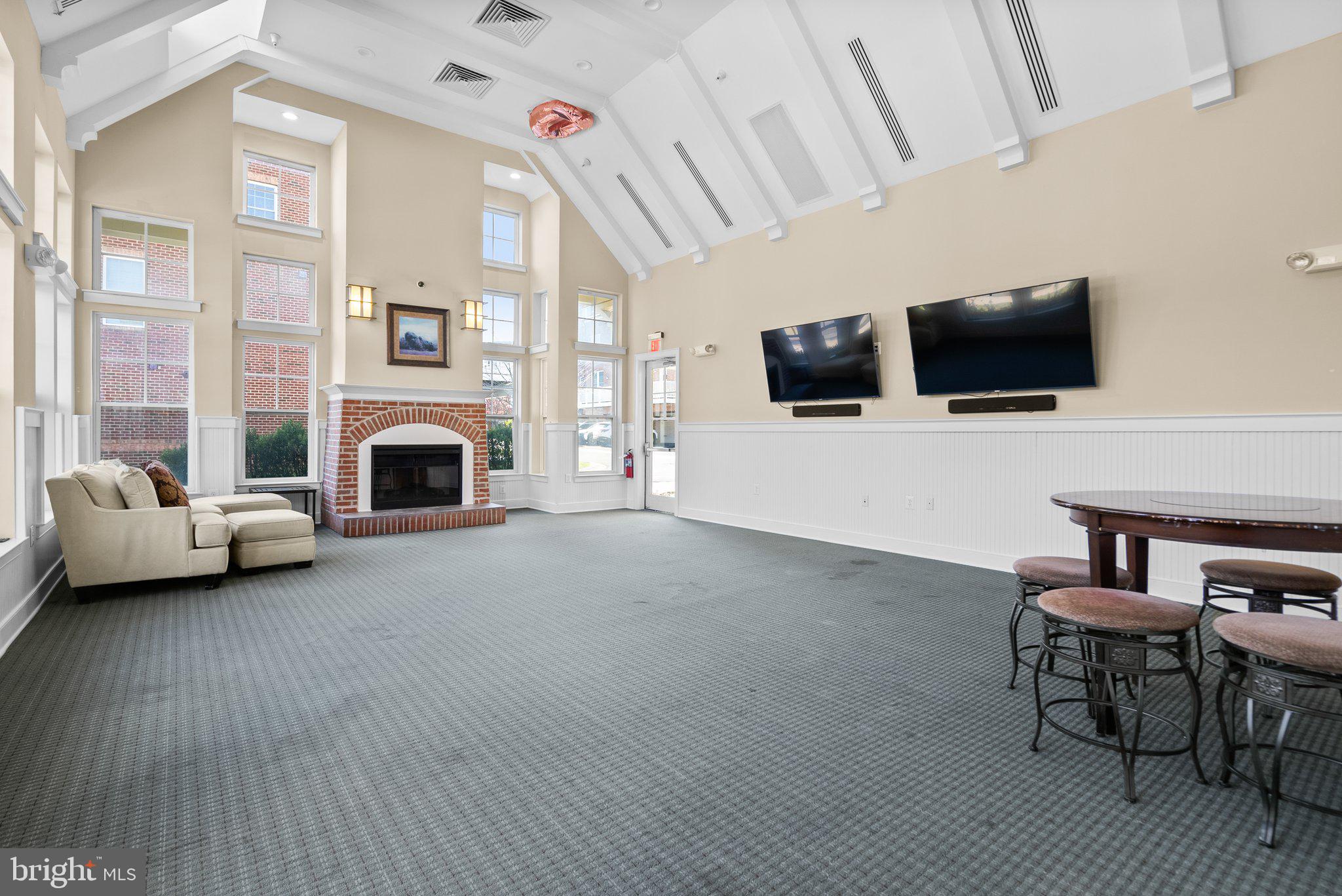 249 Community Center Ave #249