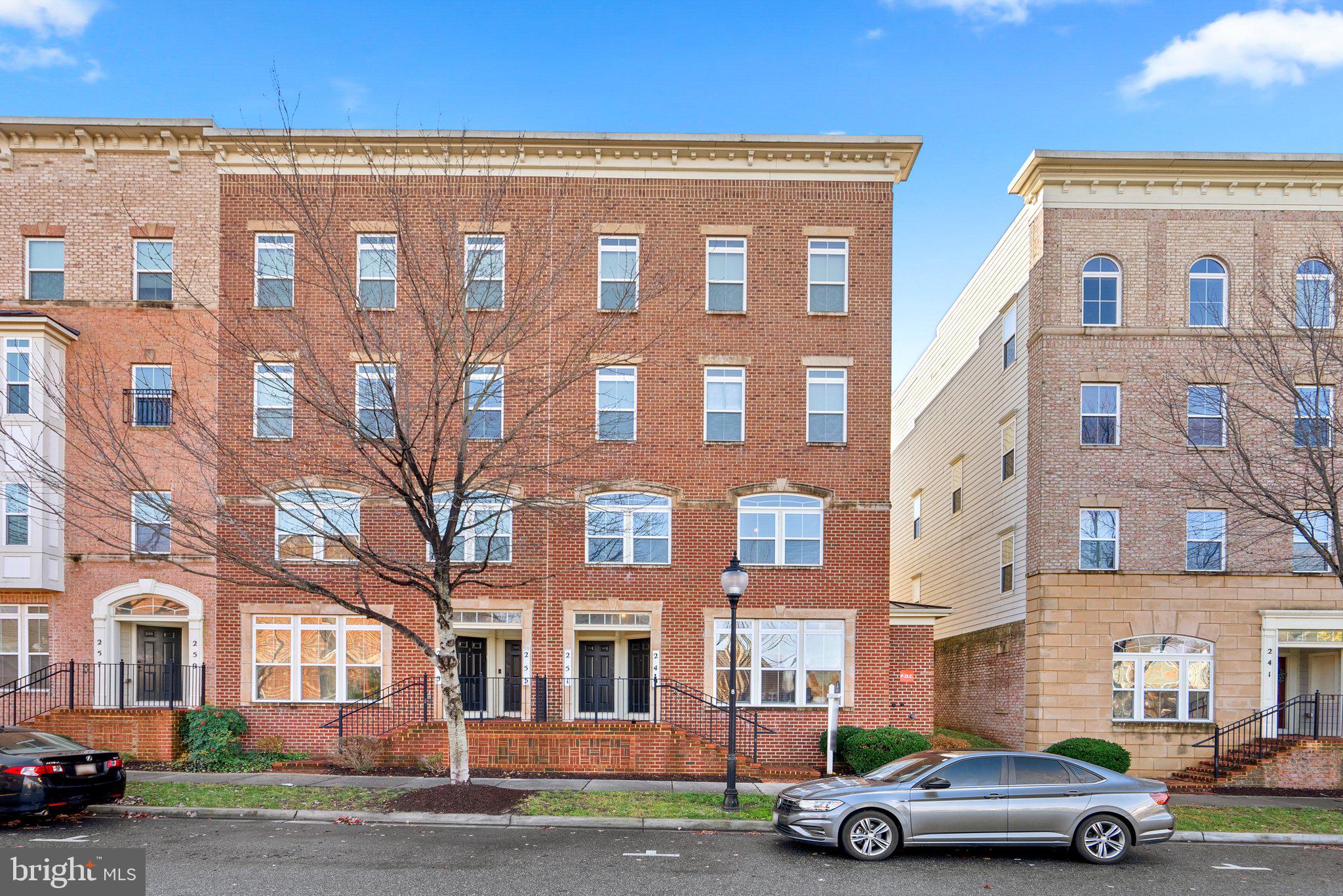 249 Community Center Ave #249