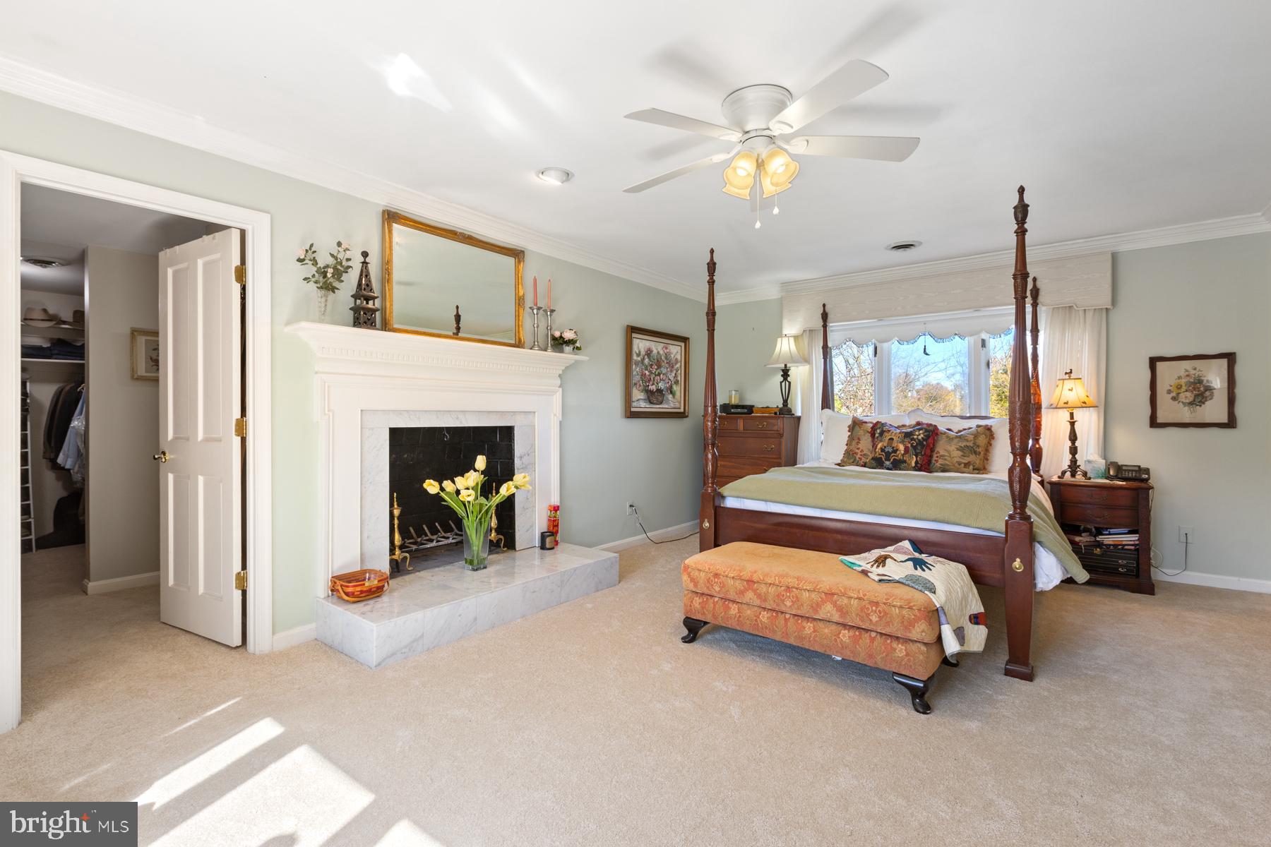 5615 Foggy LANE