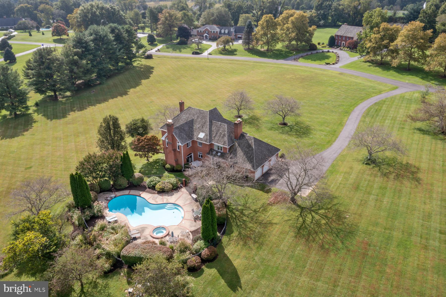 5615 Foggy LANE